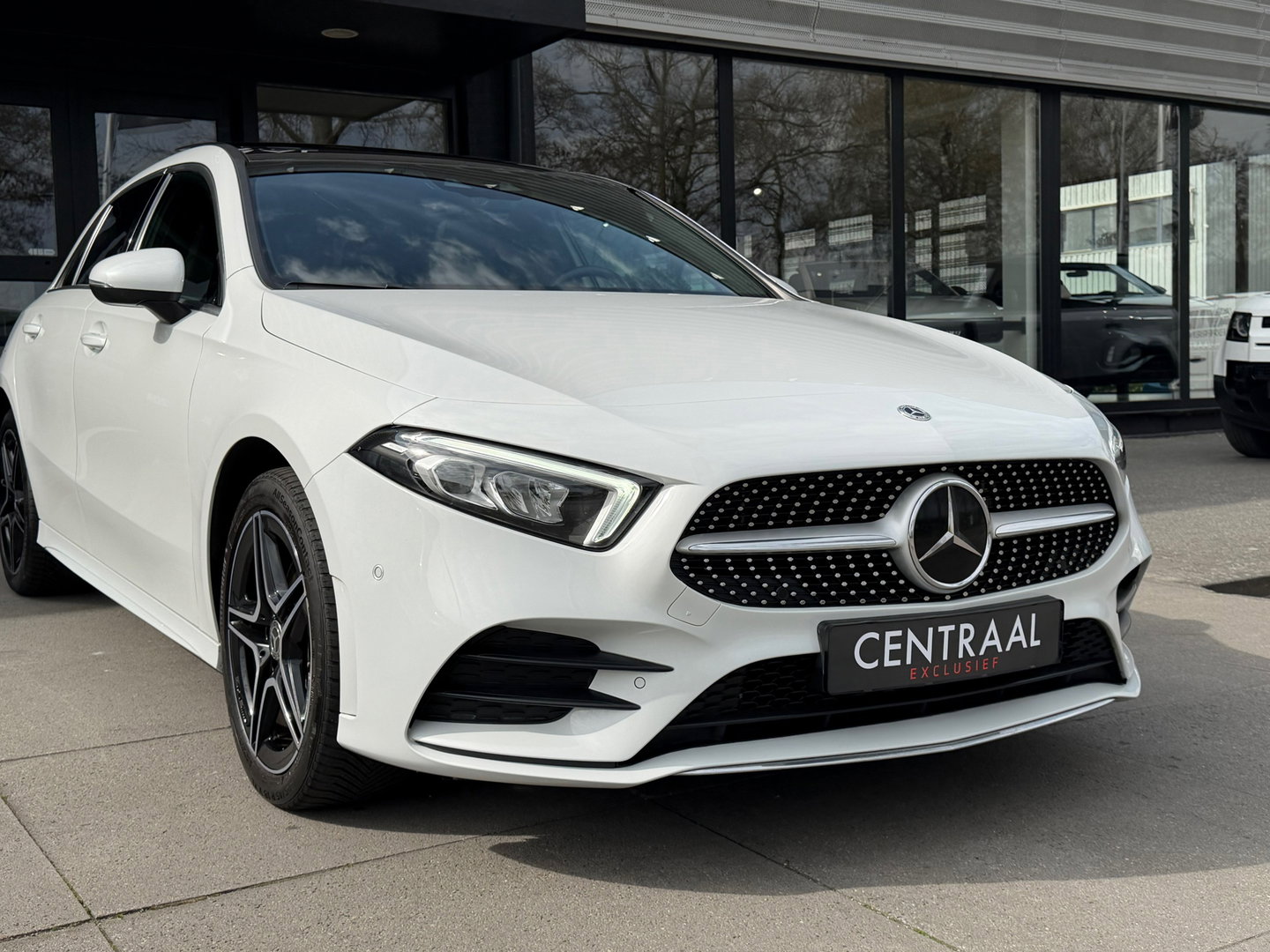 Mercedes-Benz A-Klasse 250 e AMG Pano|Memory|Ambientlight|ACC|218PK