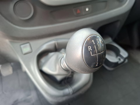 Renault Trafic 1.6 dCi T27 L1H1 Générique AIRCO / CRUISE CONTROLE / NAVI / TREKHAAK / EURO 6 / MARGE AUTO !!!