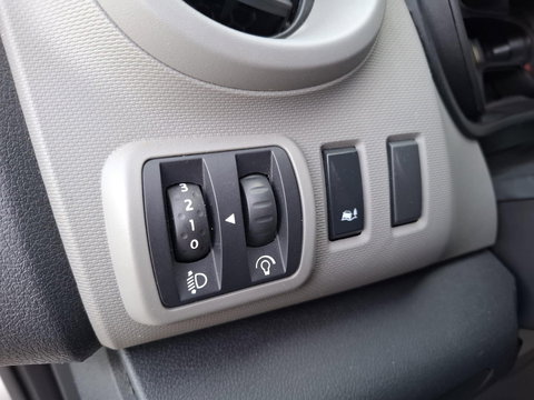 Renault Trafic 1.6 dCi T27 L1H1 Générique AIRCO / CRUISE CONTROLE / NAVI / TREKHAAK / EURO 6 / MARGE AUTO !!!