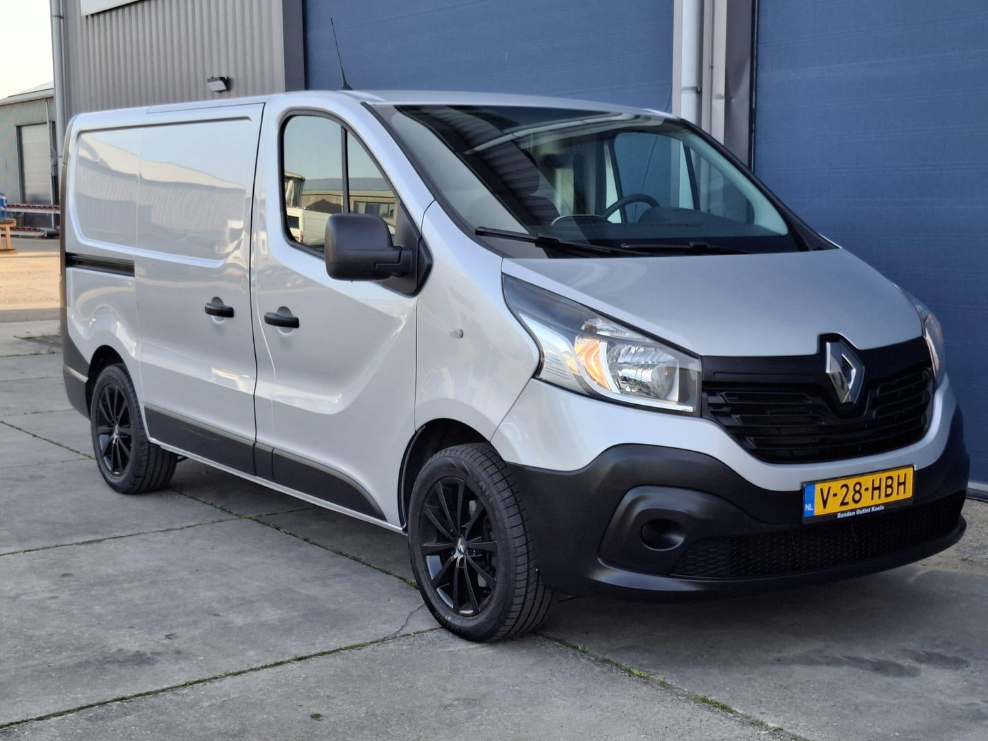 Renault Trafic 1.6 dCi T27 L1H1 Générique AIRCO / CRUISE CONTROLE / NAVI / TREKHAAK / EURO 6 / MARGE AUTO !!!