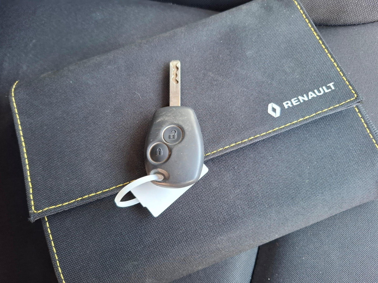 Renault Trafic 1.6 dCi T27 L1H1 Générique AIRCO / CRUISE CONTROLE / NAVI / TREKHAAK / EURO 6 / MARGE AUTO !!!