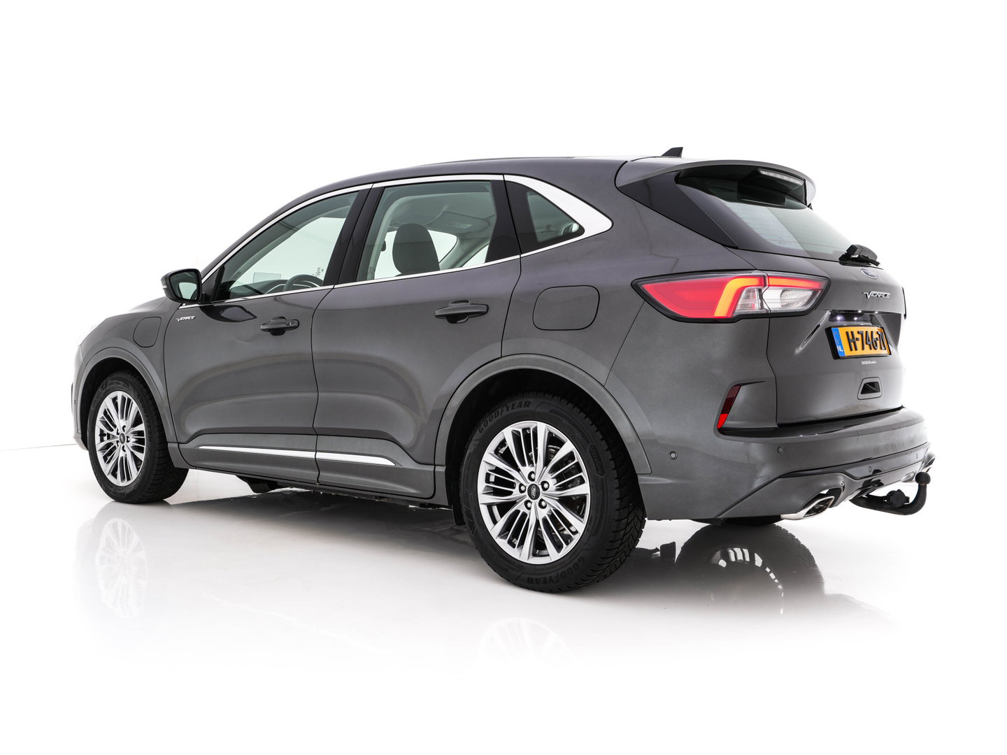 Ford Kuga 2.5 PHEV Vignale (Plug-In) (INCL-BTW) Aut. *HEAD-UP | LEATHER | DIGI-COCKPIT | FULL-LED | KEYLESS | DAB | CARPLAY | NAVI-FULLMAP | MEMORY-PACK | HEATED-COMFORTSEATS | PRIVACYGLASS | TOWBAR | 18''ALU*