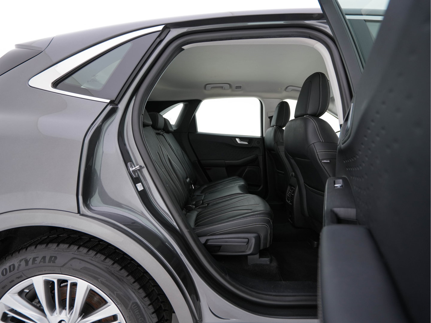 Ford Kuga 2.5 PHEV Vignale (Plug-In) (INCL-BTW) Aut. *HEAD-UP | LEATHER | DIGI-COCKPIT | FULL-LED | KEYLESS | DAB | CARPLAY | NAVI-FULLMAP | MEMORY-PACK | HEATED-COMFORTSEATS | PRIVACYGLASS | TOWBAR | 18''ALU*