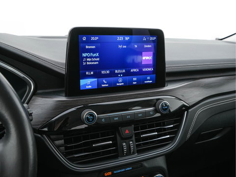 Ford Kuga 2.5 PHEV Vignale (Plug-In) (INCL-BTW) Aut. *HEAD-UP | LEATHER | DIGI-COCKPIT | FULL-LED | KEYLESS | DAB | CARPLAY | NAVI-FULLMAP | MEMORY-PACK | HEATED-COMFORTSEATS | PRIVACYGLASS | TOWBAR | 18''ALU*