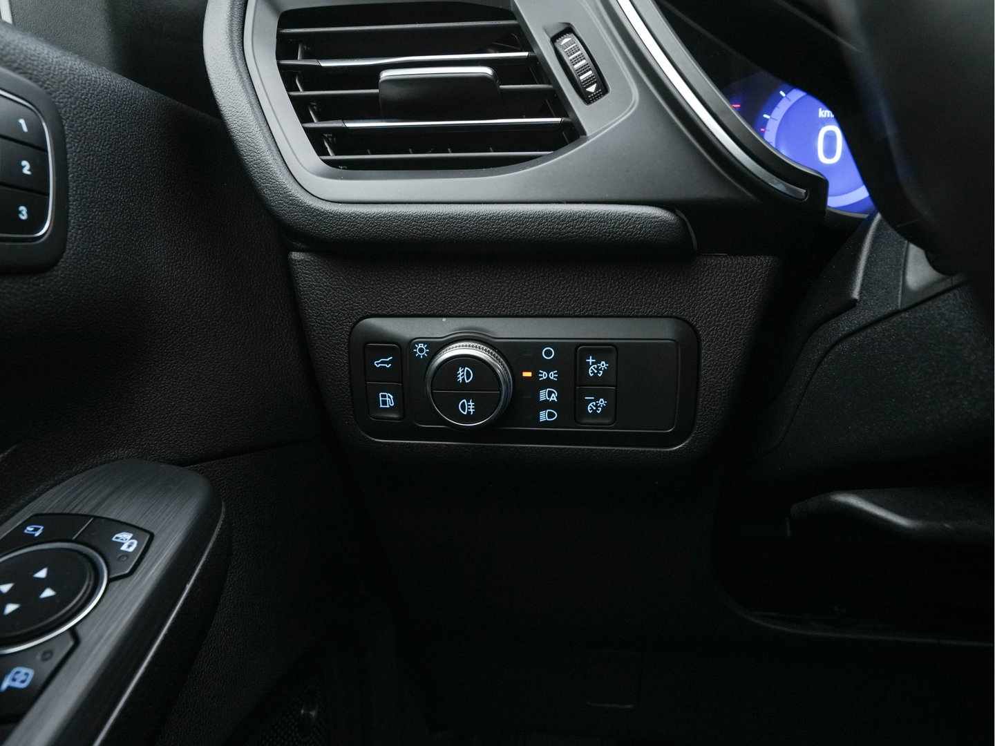 Ford Kuga 2.5 PHEV Vignale (Plug-In) (INCL-BTW) Aut. *HEAD-UP | LEATHER | DIGI-COCKPIT | FULL-LED | KEYLESS | DAB | CARPLAY | NAVI-FULLMAP | MEMORY-PACK | HEATED-COMFORTSEATS | PRIVACYGLASS | TOWBAR | 18''ALU*