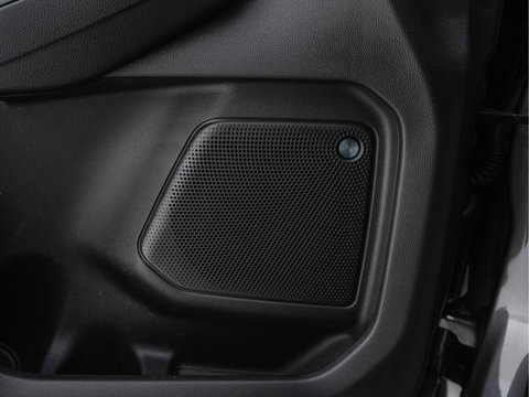 Ford Kuga 2.5 PHEV Vignale (Plug-In) (INCL-BTW) Aut. *HEAD-UP | LEATHER | DIGI-COCKPIT | FULL-LED | KEYLESS | DAB | CARPLAY | NAVI-FULLMAP | MEMORY-PACK | HEATED-COMFORTSEATS | PRIVACYGLASS | TOWBAR | 18''ALU*