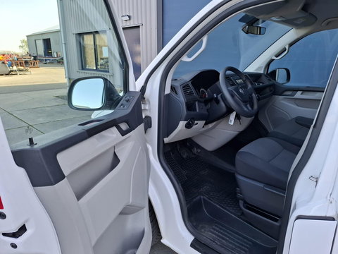 Volkswagen Transporter 2.0 TDI L1H1 Highline AIRCO / TREKHAAK / 3 ZITS / EURO 6 / N.A.P