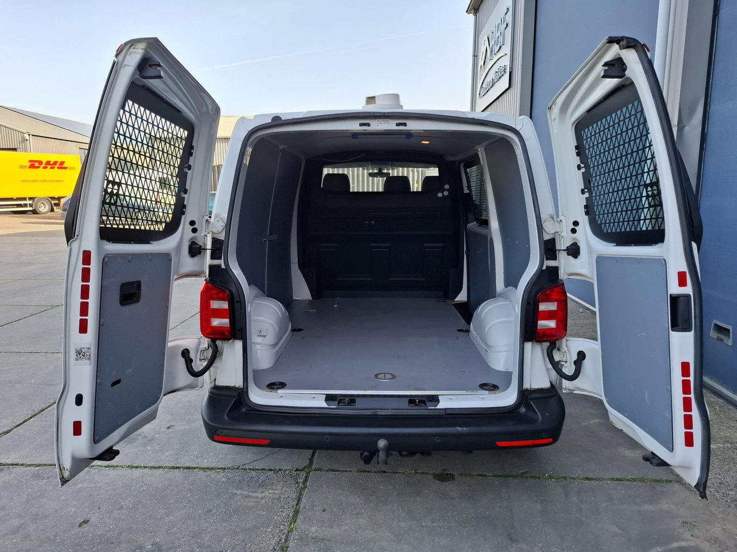 Volkswagen Transporter 2.0 TDI L1H1 Highline AIRCO / TREKHAAK / 3 ZITS / EURO 6 / N.A.P