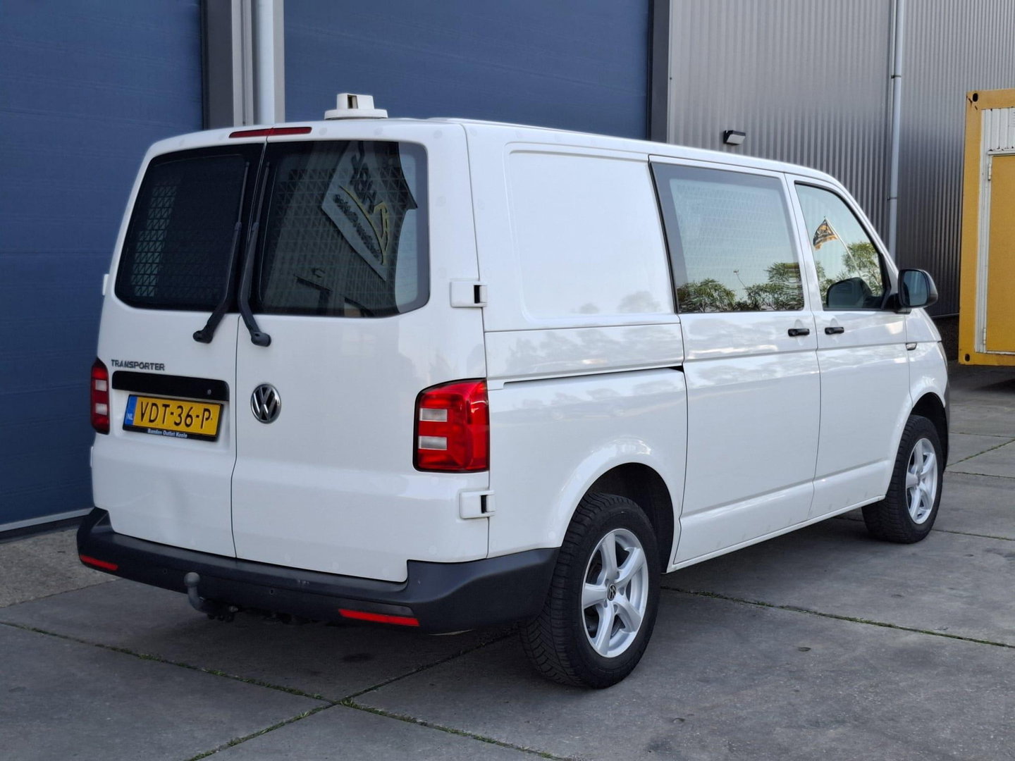 Volkswagen Transporter 2.0 TDI L1H1 Highline AIRCO / TREKHAAK / 3 ZITS / EURO 6 / N.A.P