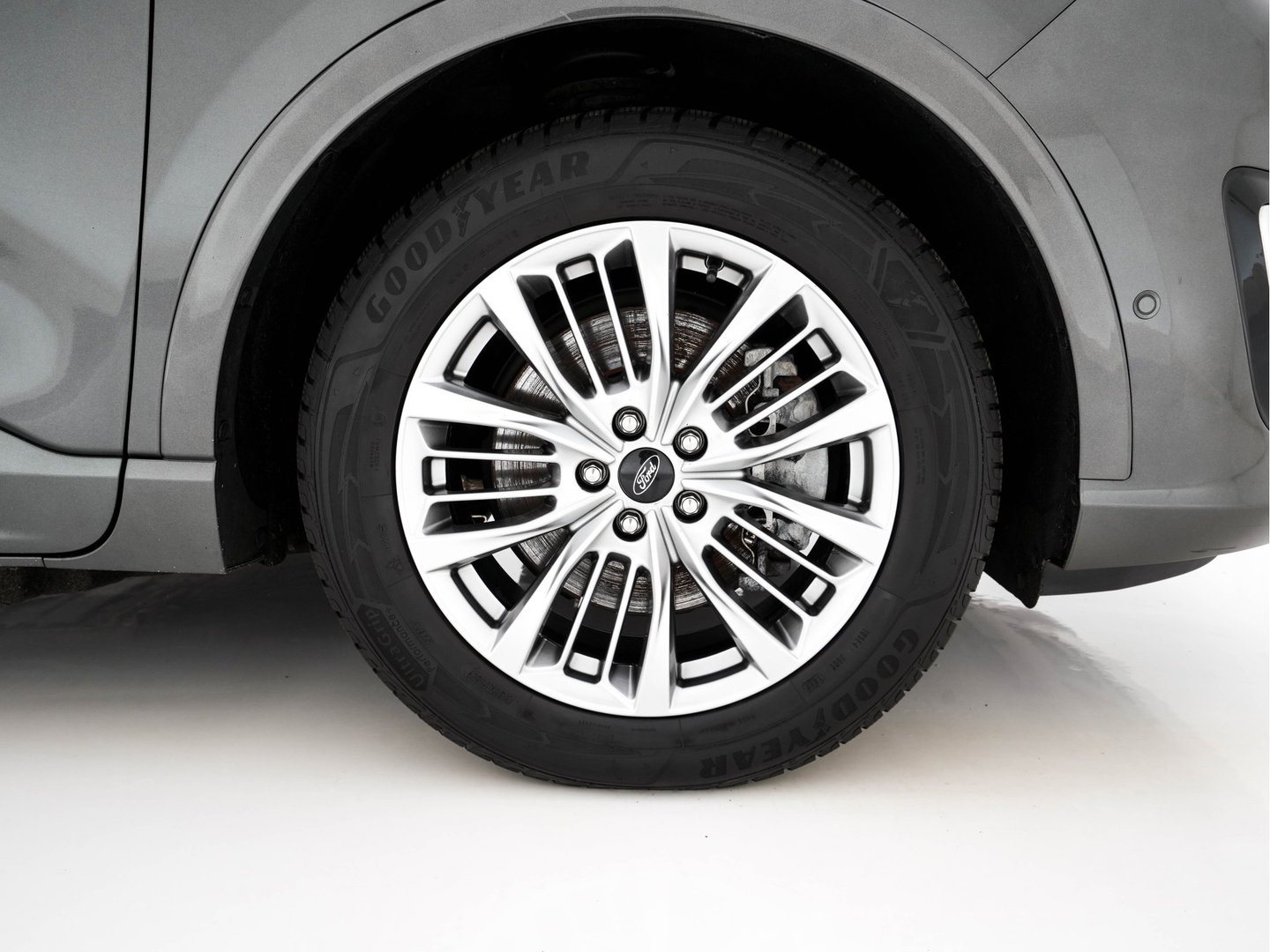 Ford Kuga 2.5 PHEV Vignale (Plug-In) (INCL-BTW) Aut. *HEAD-UP | LEATHER | DIGI-COCKPIT | FULL-LED | KEYLESS | DAB | CARPLAY | NAVI-FULLMAP | MEMORY-PACK | HEATED-COMFORTSEATS | PRIVACYGLASS | TOWBAR | 18''ALU*