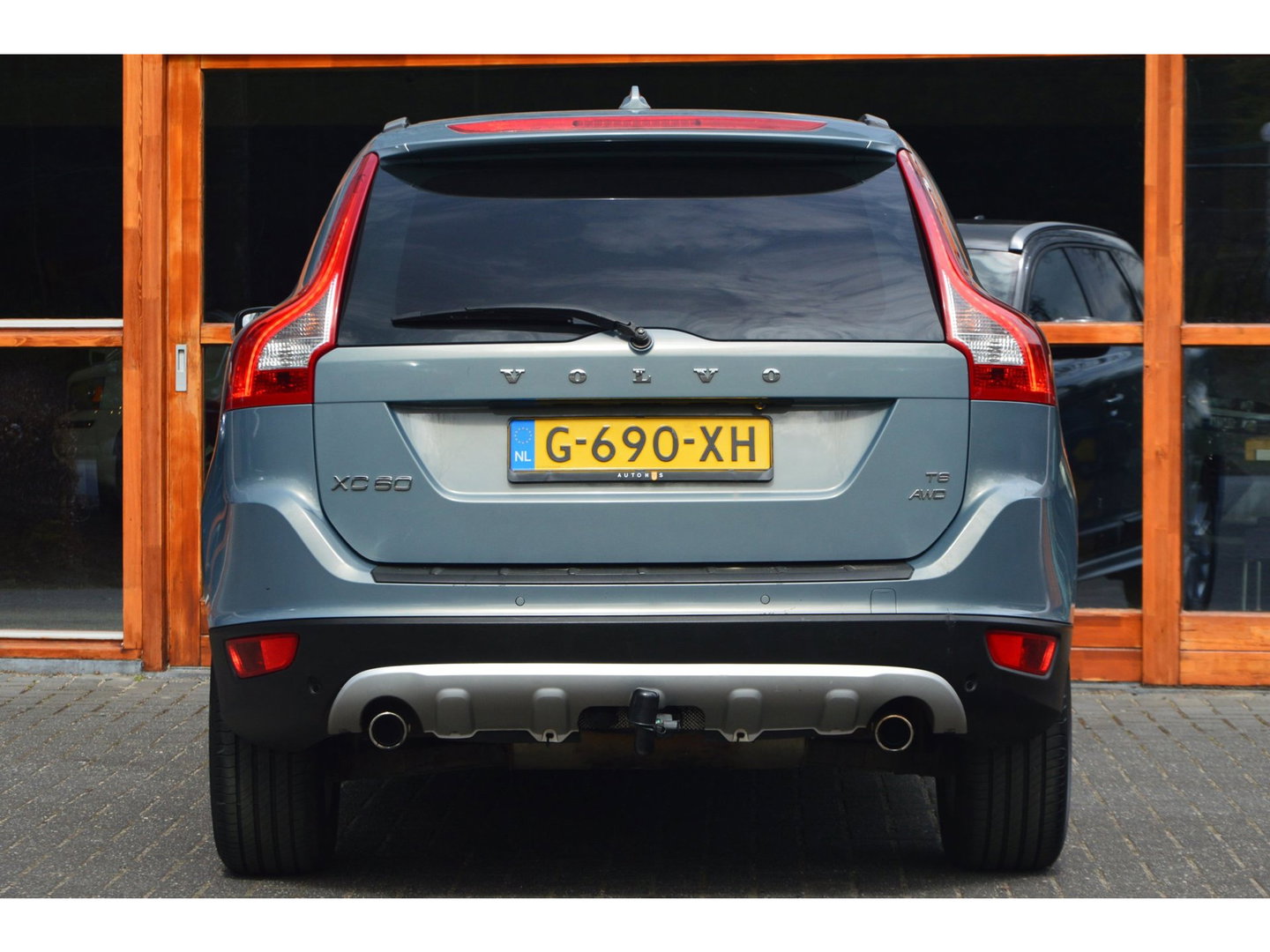 Volvo XC60 3.0 T6 AWD Summum | Dealer Onderhouden | Adaptive Cruise | Trekhaak | Stoelverwarming | Keyless |