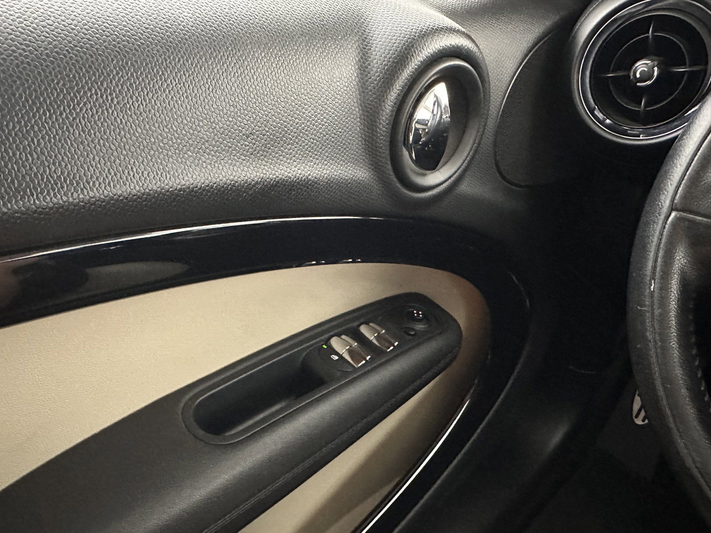 MINI Countryman 2.0 Cooper SD Knockout Edition *LEATHER | XENON | HARMAN/KARDON | HEATED-COMFORTSEATS | NAVI-FULLMAP |  NAVI-FULLMAP | ECC | CRUISE | 17''ALU*