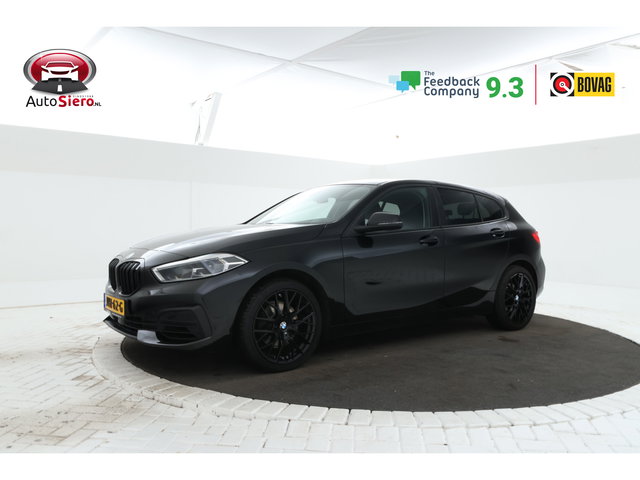 BMW 1 Serie - 118i High Executive Edition Full Black, Apple Carplay, Cruise