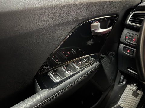 Kia Niro 1.6 GDi Hybrid DynamicLine Carplay Camera PDC NAP