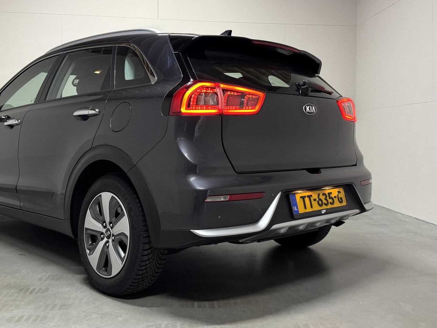 Kia Niro 1.6 GDi Hybrid DynamicLine Carplay Camera PDC NAP