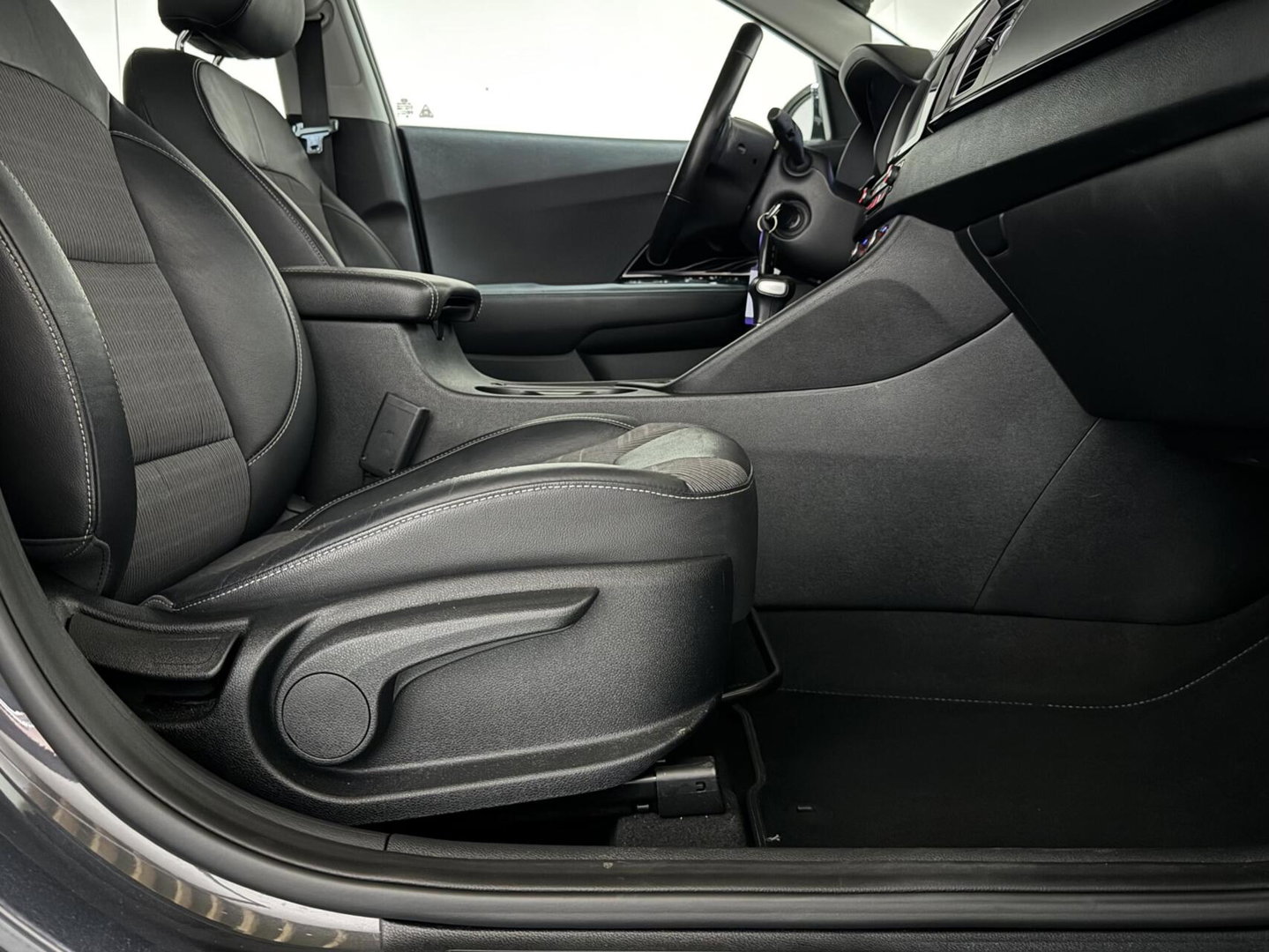 Kia Niro 1.6 GDi Hybrid DynamicLine Carplay Camera PDC NAP