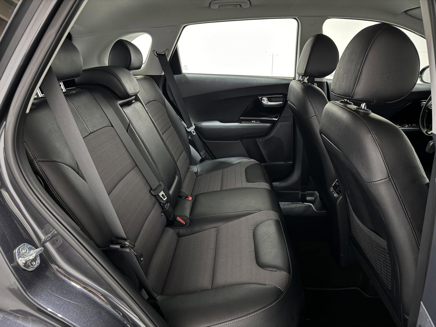 Kia Niro 1.6 GDi Hybrid DynamicLine Carplay Camera PDC NAP