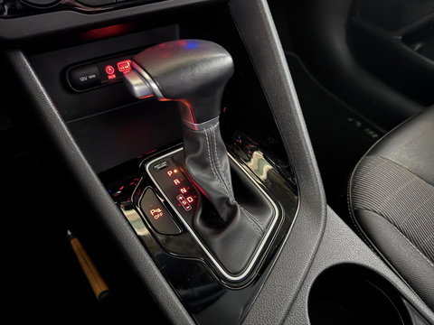 Kia Niro 1.6 GDi Hybrid DynamicLine Carplay Camera PDC NAP