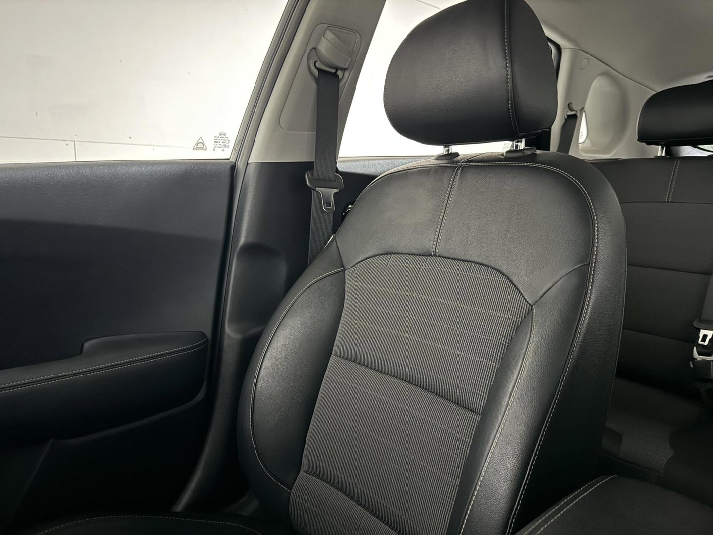 Kia Niro 1.6 GDi Hybrid DynamicLine Carplay Camera PDC NAP