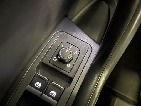 Volkswagen T-Roc Cabrio 1.5 TSI R-Line | Cruise Control | Stoelverwarming | Stuurwielverwarming | Apple carplay | Android Auto | Lichtmetaal |