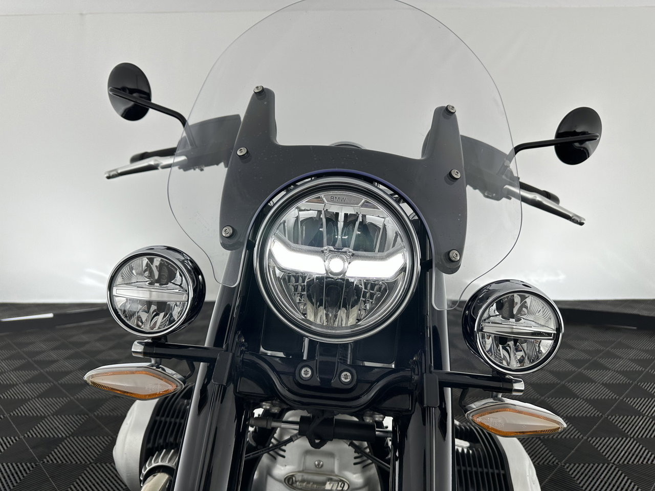 BMW R 18