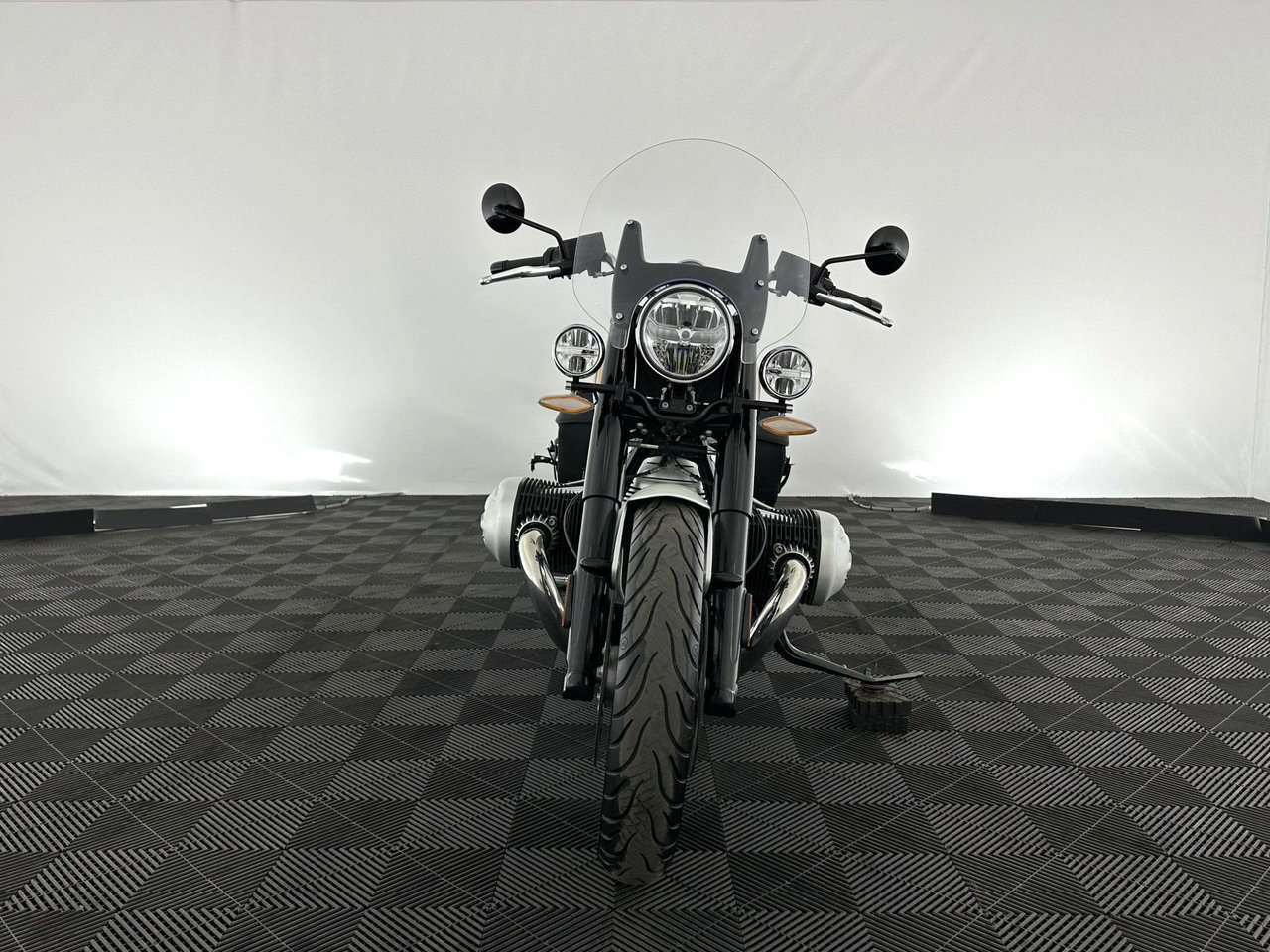 BMW R 18