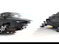 Mazda MX-30 - e-SkyActiv 145 Comfort 36 kWh {SOH-94%} (INCL-BTW) *NAVI-FULLMAP | ADAPTIVE-CRUISE | BLIND-SPOT | FULL-LED | KEYLESS | CAMERA | DAB+ | HEAD-UP | DIGI-COCKPIT | COMFORT-SEATS | CCS-FASTLOADER | 18''ALU*