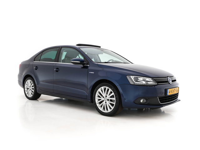 Volkswagen Jetta - 1.4 TSI Hybrid Highline Executive-Pack Aut. *PANO | BI-XENON | NAVI-FULLMAP | CAMERA | HEATED-COMFORTSEATS | ECC | PDC | PRIVACY-GLASS | CRUISE | RADIO-CD | SHIFT-PADDLES | 17''ALU*