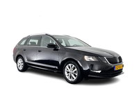 Škoda Octavia - Combi 1.6 TDI Greentech Clever Edition Aut. *LEATHER-FABRIC | NAVI-FULLMAP | COMFORT-SEATS | DAB+ | HEATED-SEATS | AMUNDSEN-AUDIO | ECC | SHIFT-PADDLES | PARKPILOT | CRUISE | TOWBAR | 16''ALU *