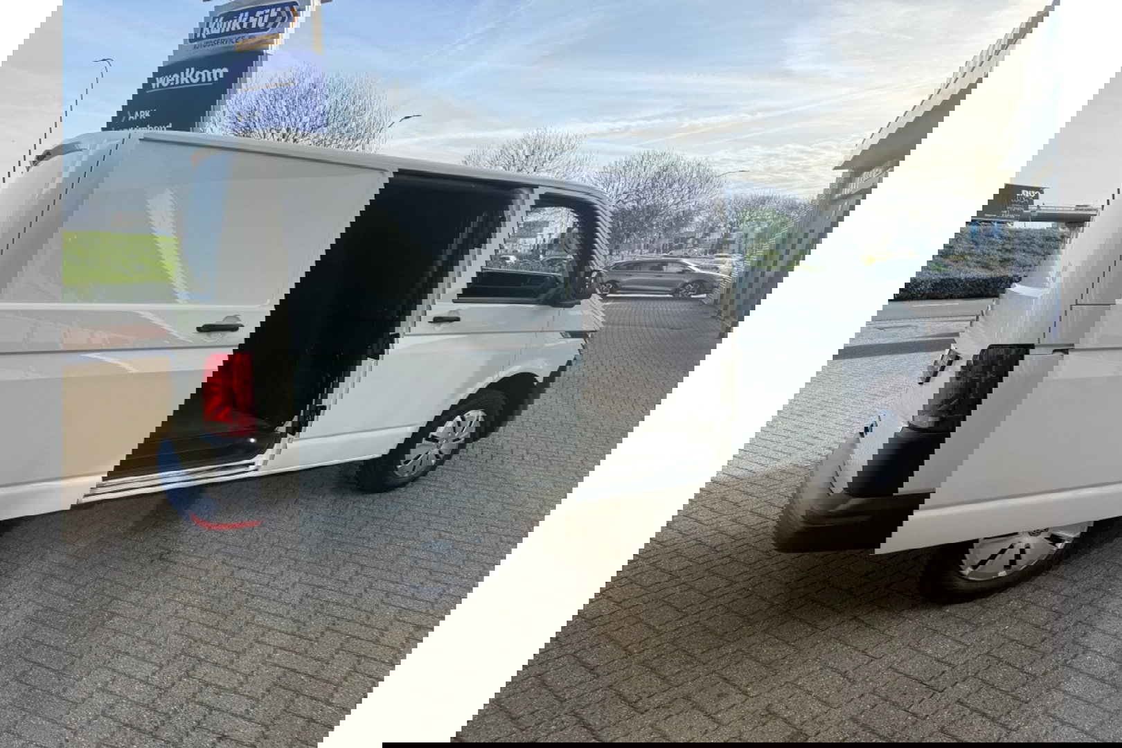 Volkswagen Transporter 2.0 TDI L1H1 BMT COMORT AIRCO 3 ZITPL CARPLAY PDC