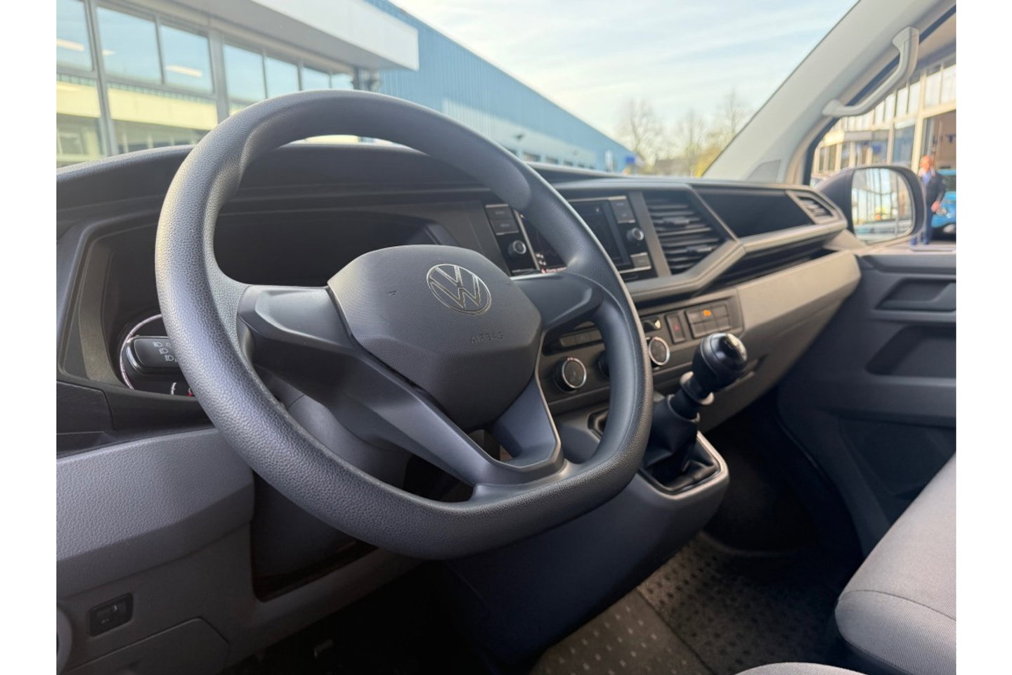 Volkswagen Transporter 2.0 TDI L1H1 BMT COMORT AIRCO 3 ZITPL CARPLAY PDC