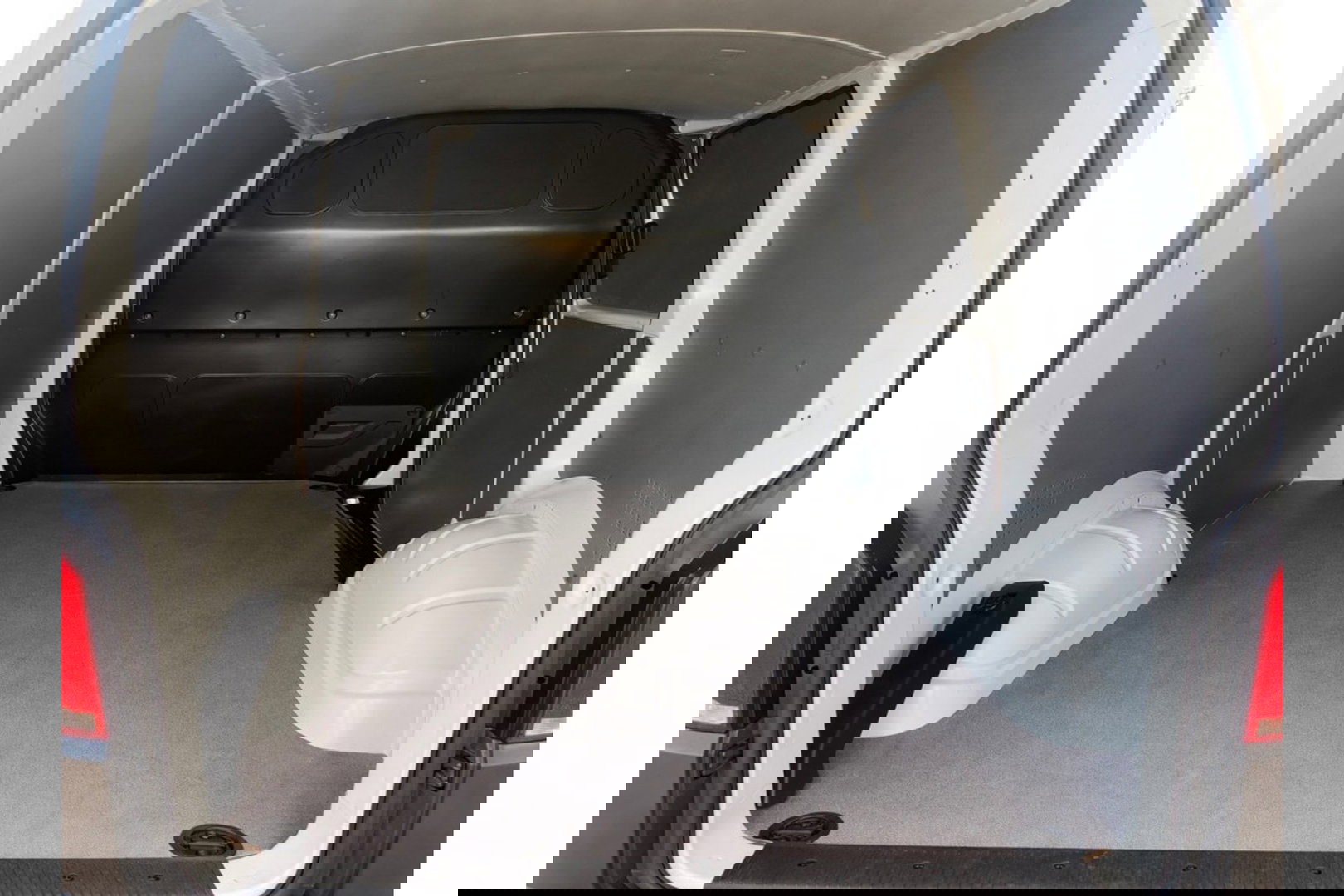 Volkswagen Transporter 2.0 TDI L1H1 BMT COMORT AIRCO 3 ZITPL CARPLAY PDC