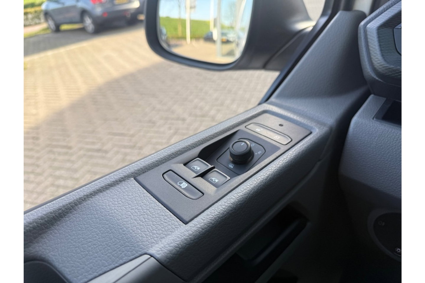 Volkswagen Transporter 2.0 TDI L1H1 BMT COMORT AIRCO 3 ZITPL CARPLAY PDC