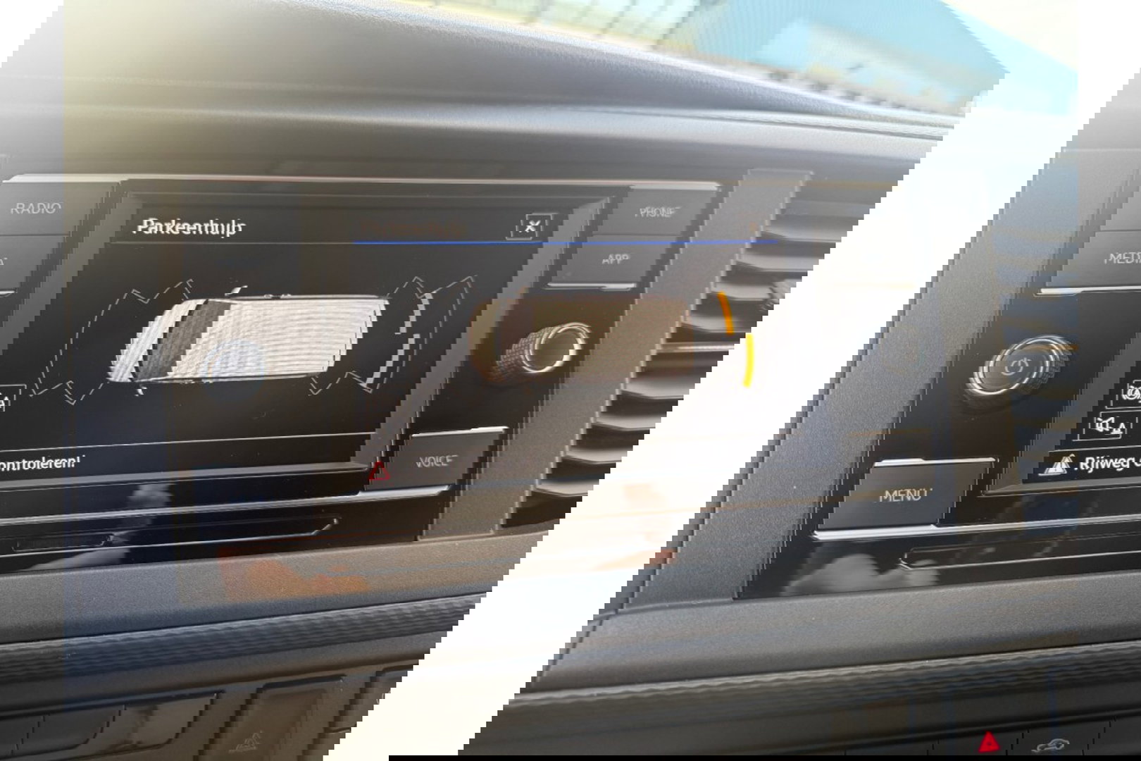 Volkswagen Transporter 2.0 TDI L1H1 BMT COMORT AIRCO 3 ZITPL CARPLAY PDC