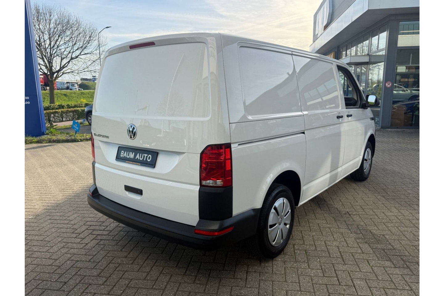Volkswagen Transporter 2.0 TDI L1H1 BMT COMORT AIRCO 3 ZITPL CARPLAY PDC