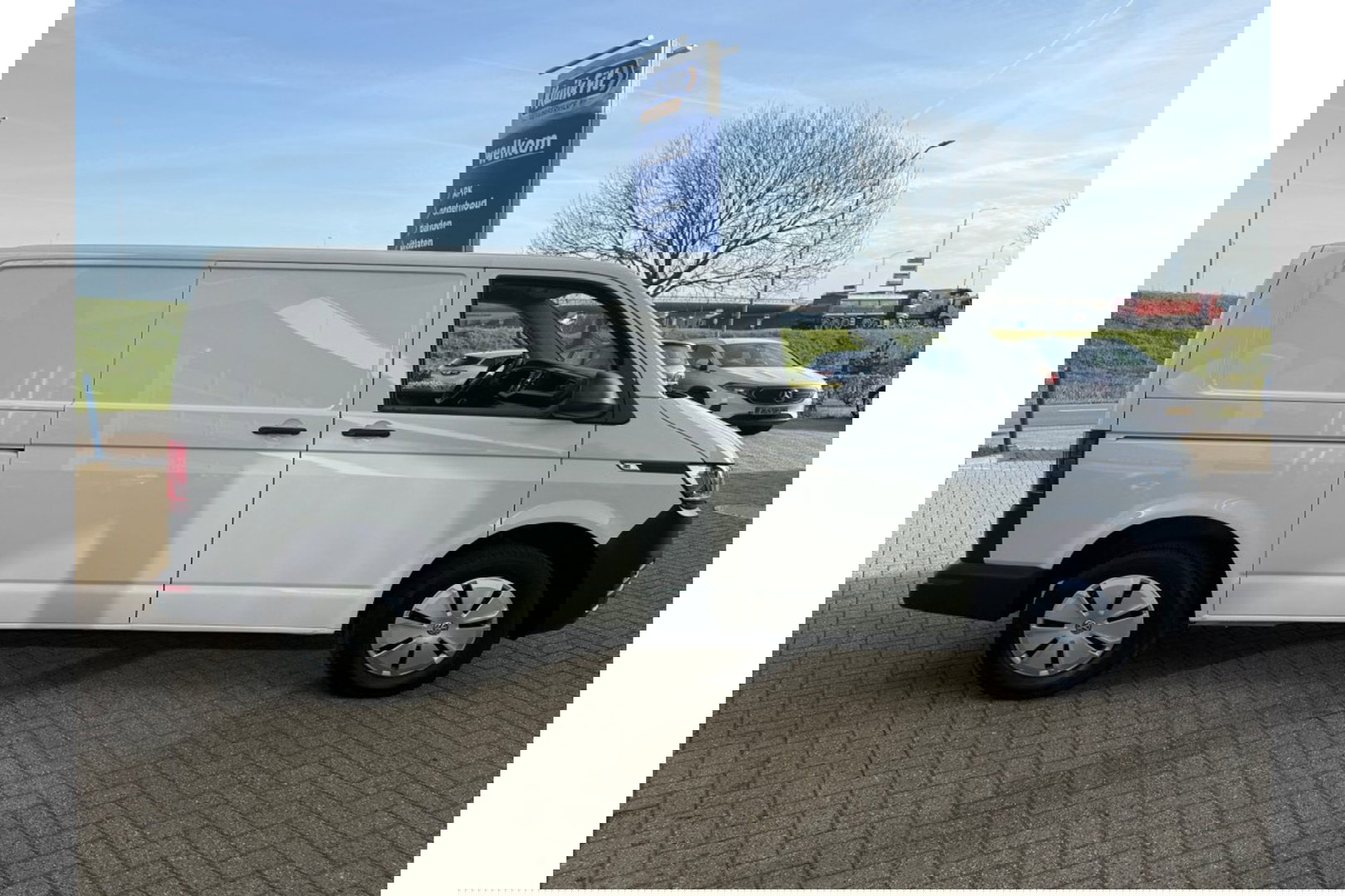 Volkswagen Transporter 2.0 TDI L1H1 BMT COMORT AIRCO 3 ZITPL CARPLAY PDC