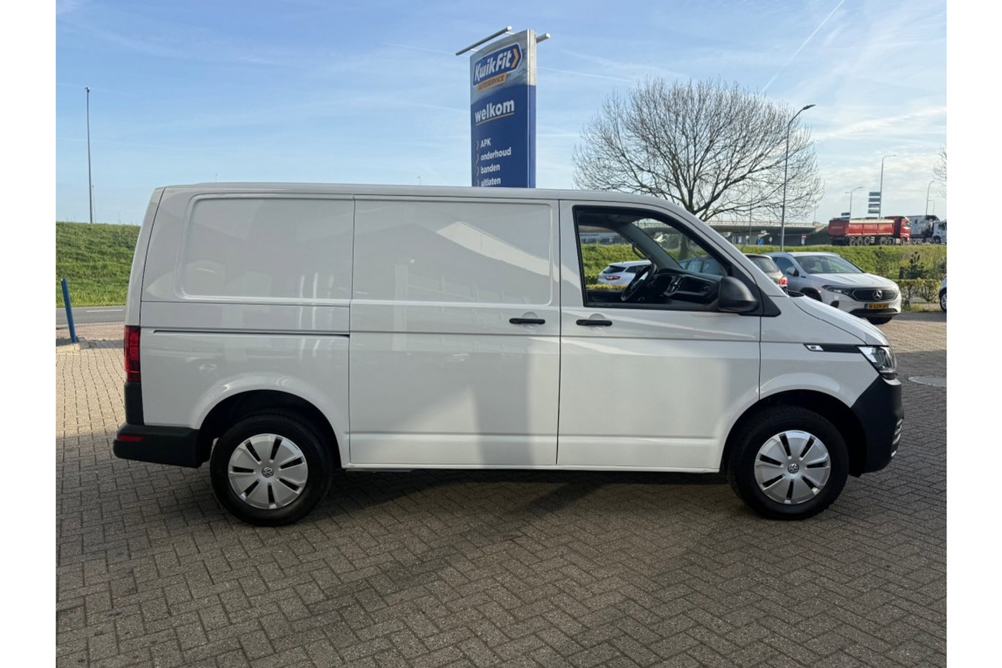 Volkswagen Transporter 2.0 TDI L1H1 BMT COMORT AIRCO 3 ZITPL CARPLAY PDC