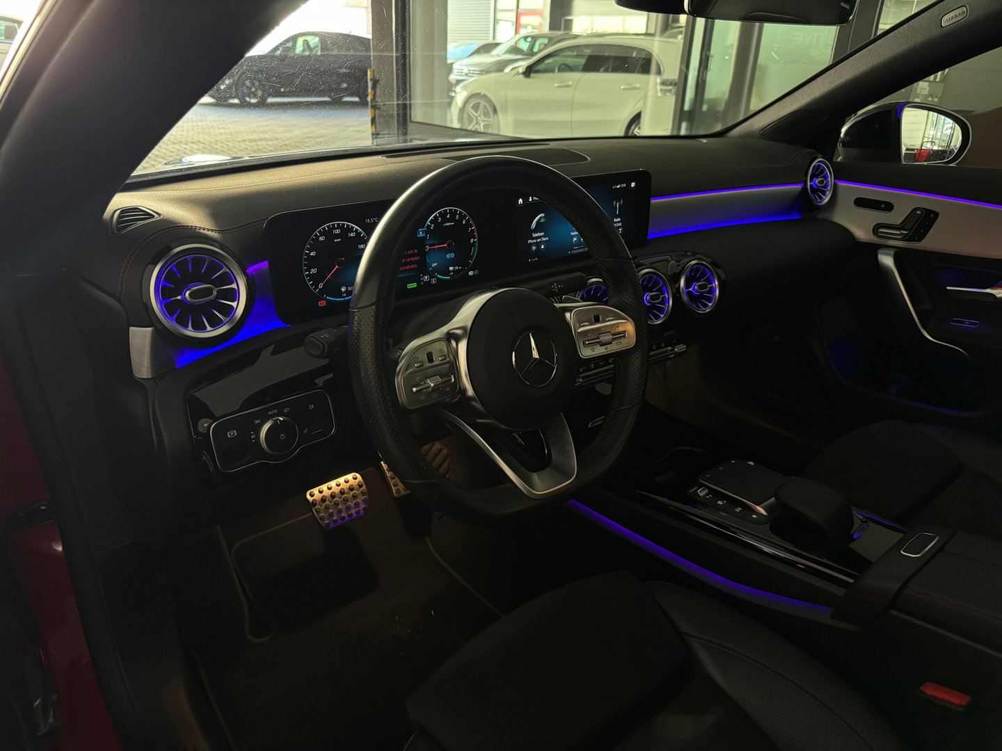 Mercedes-Benz CLA-Klasse 250 e AMG Pano|Memory|Sfeer|NL Auto