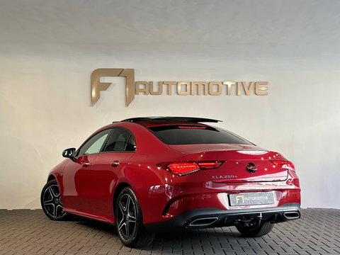 Mercedes-Benz CLA-Klasse 250 e AMG Pano|Memory|Sfeer|NL Auto