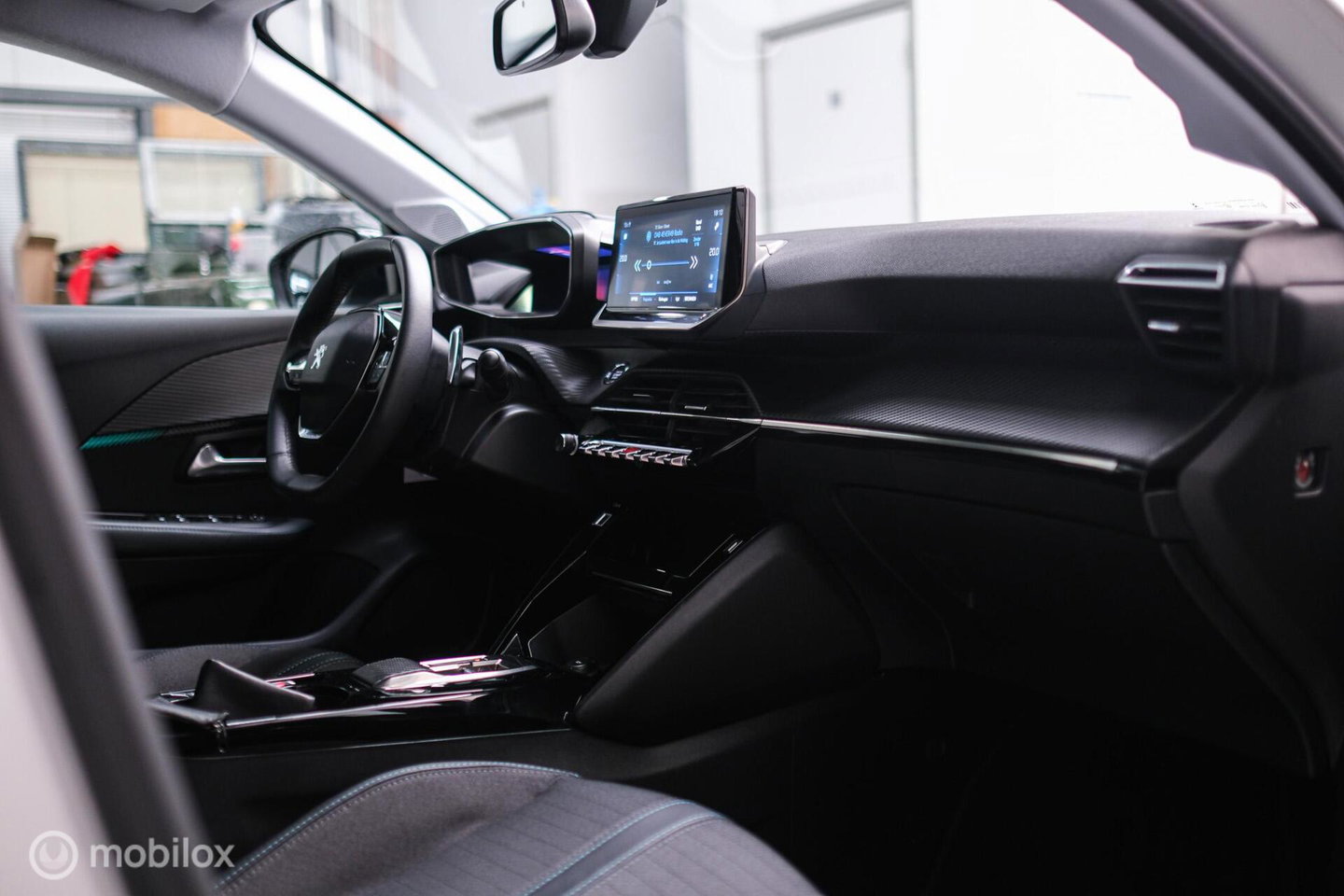 Peugeot 208 1.2 PureTech Allure Automaat | Camera | DAB | NAP NL auto | Rijklaar incl beurt |