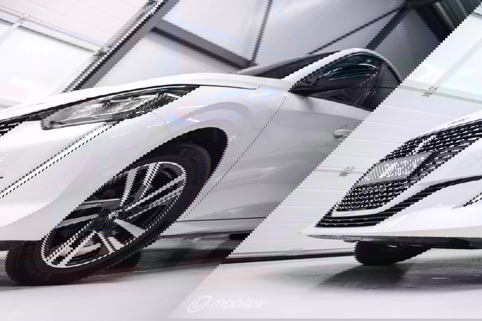 Peugeot 208 1.2 PureTech Allure Automaat | Camera | DAB | NAP NL auto | Rijklaar incl beurt |