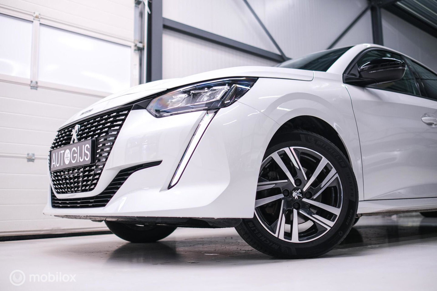 Peugeot 208 1.2 PureTech Allure Automaat | Camera | DAB | NAP NL auto | Rijklaar incl beurt |