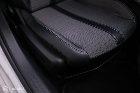 Peugeot 208 1.2 PureTech Allure Automaat | Camera | DAB | NAP NL auto | Rijklaar incl beurt |