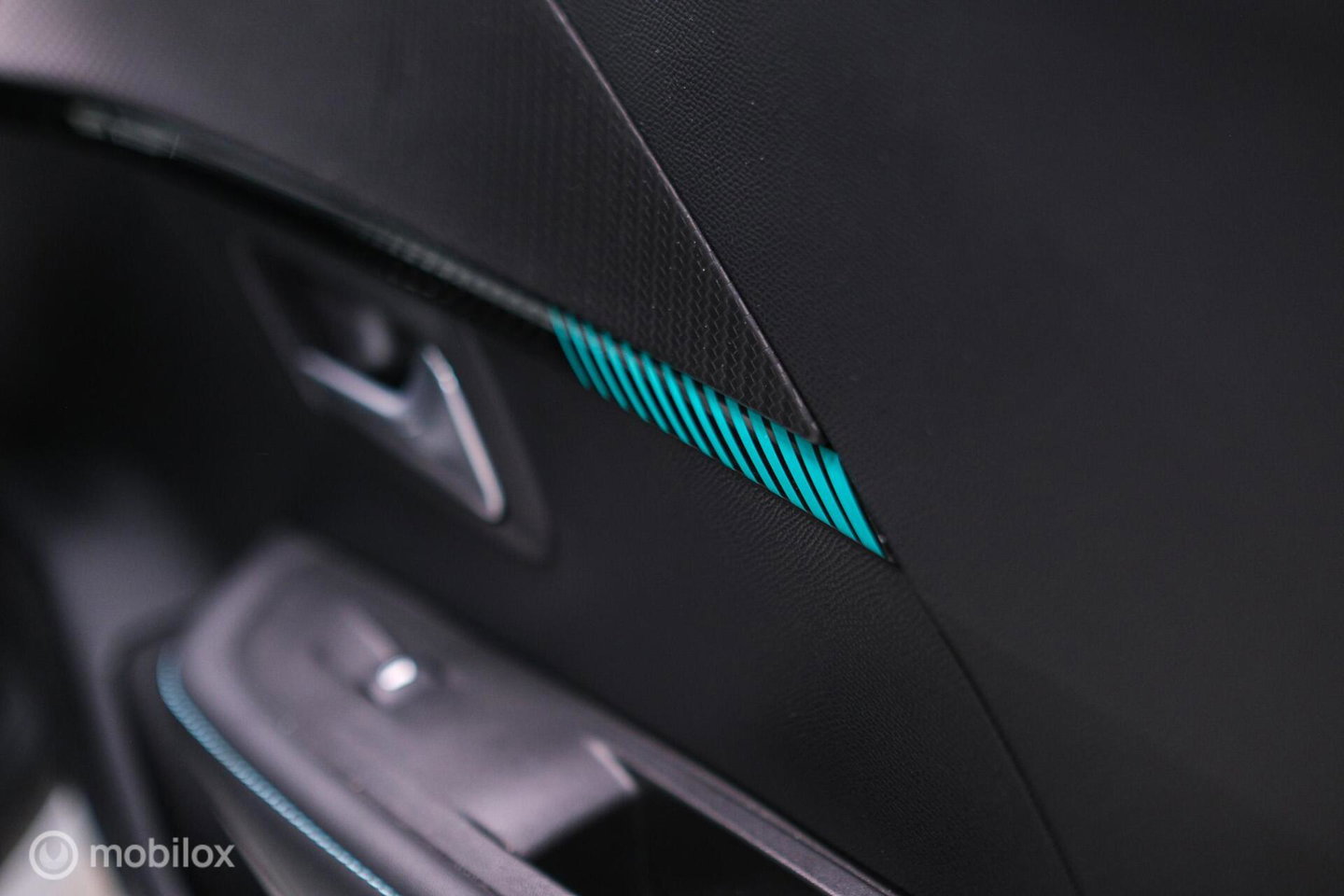 Peugeot 208 1.2 PureTech Allure Automaat | Camera | DAB | NAP NL auto | Rijklaar incl beurt |