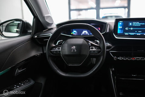 Peugeot 208 1.2 PureTech Allure Automaat | Camera | DAB | NAP NL auto | Rijklaar incl beurt |