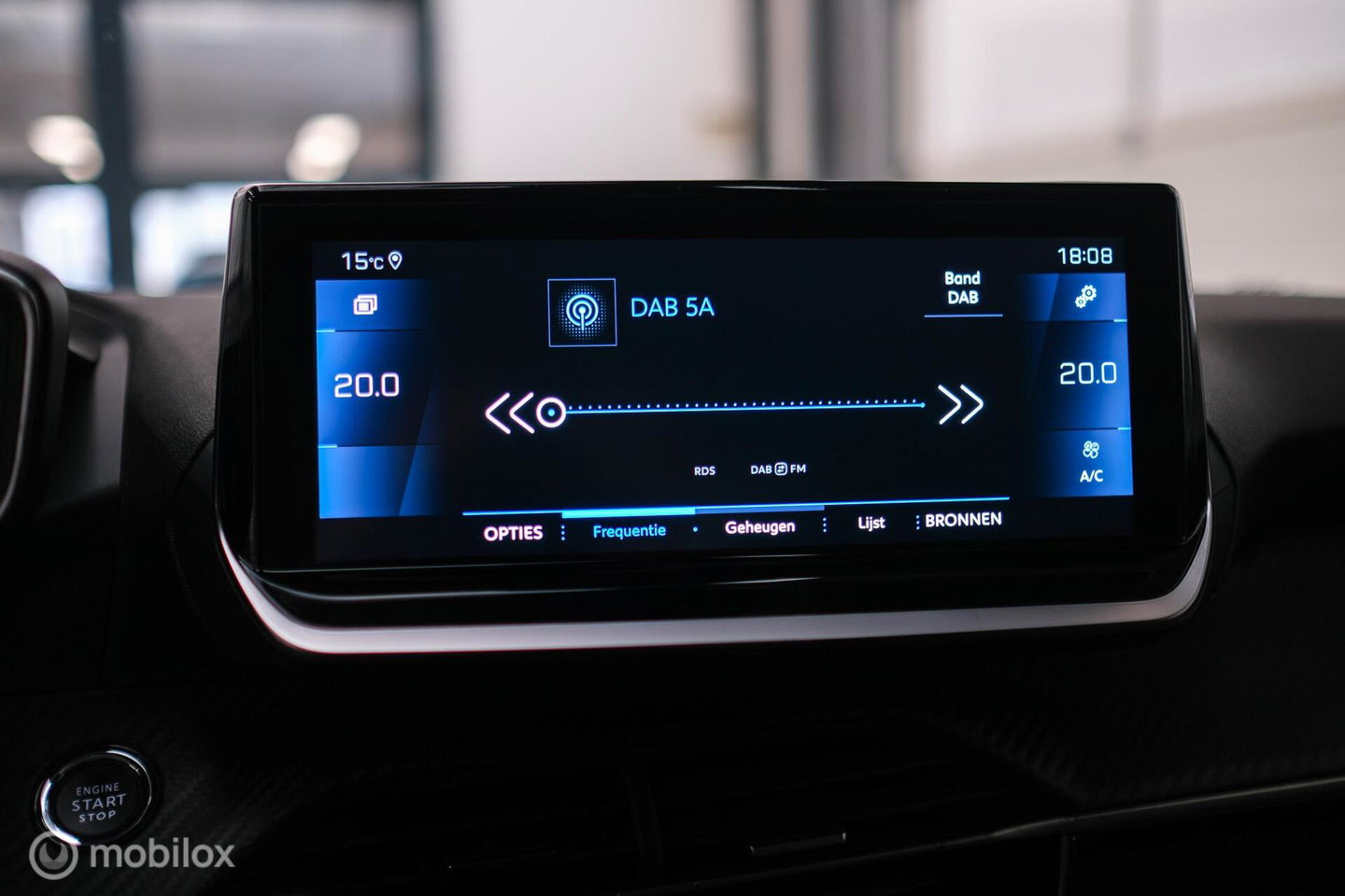 Peugeot 208 1.2 PureTech Allure Automaat | Camera | DAB | NAP NL auto | Rijklaar incl beurt |