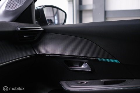 Peugeot 208 1.2 PureTech Allure Automaat | Camera | DAB | NAP NL auto | Rijklaar incl beurt |