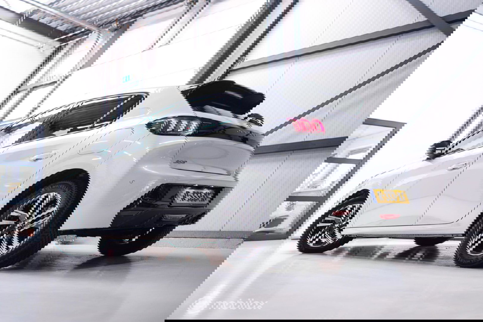 Peugeot 208 1.2 PureTech Allure Automaat | Camera | DAB | NAP NL auto | Rijklaar incl beurt |