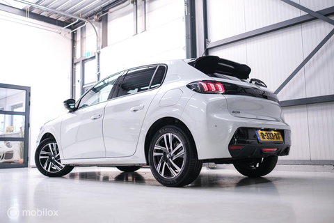 Peugeot 208 1.2 PureTech Allure Automaat | Camera | DAB | NAP NL auto | Rijklaar incl beurt |