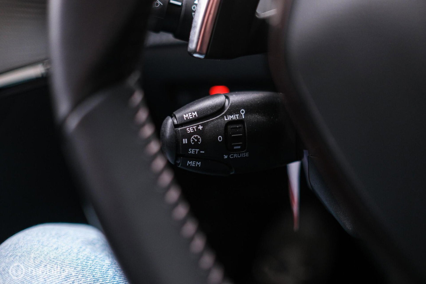 Peugeot 208 1.2 PureTech Allure Automaat | Camera | DAB | NAP NL auto | Rijklaar incl beurt |